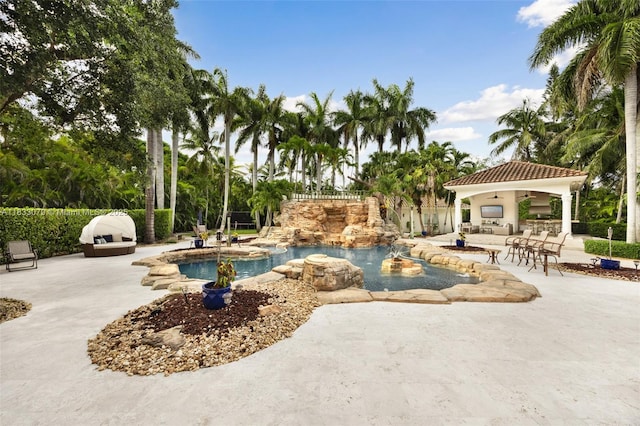 7245 SW 104th St, Pinecrest, FL 33156 - view of home's community with a patio area, a swimming pool, and a gazebo