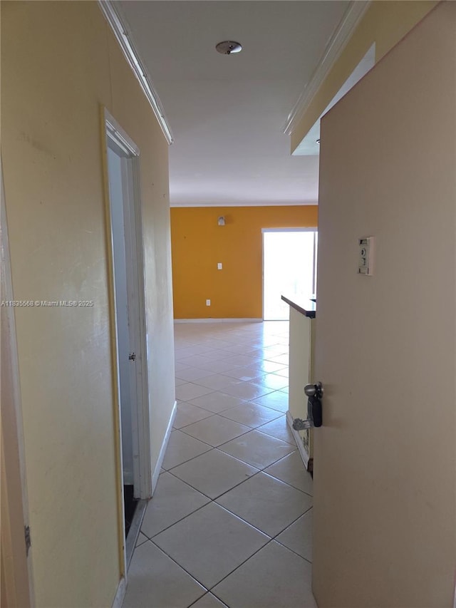 400 Kings Point Dr Unit 401, Sunny Isles Beach, FL 33160 - corridor featuring light tile patterned floors and baseboards