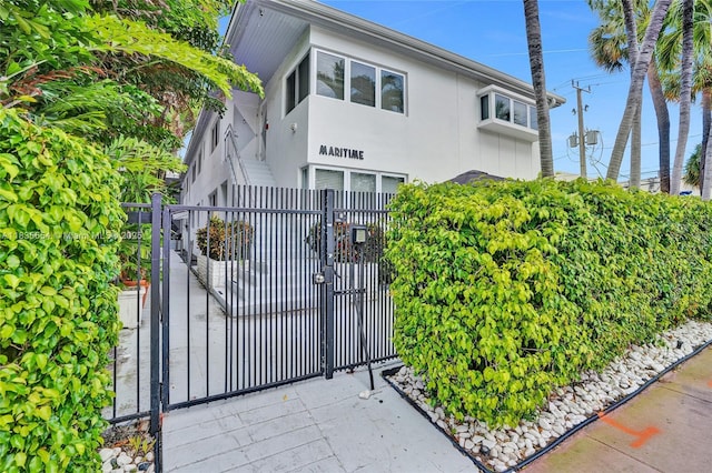 1616 Euclid Ave Unit 4, Miami Beach, FL 33139 - gate featuring a fenced front yard