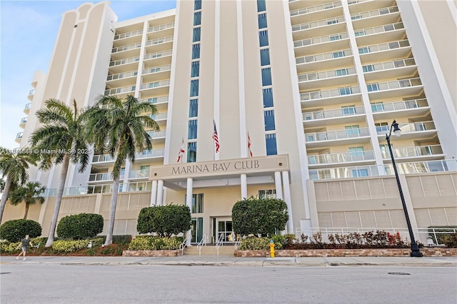 18100 N Bay Rd Unit 1108, Sunny Isles Beach, FL 33160 - view of apartment building / complex