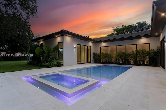6445 SW 102nd Ave, Miami, FL 33173 - swimming pool featuring an in-ground hot tub and a patio
