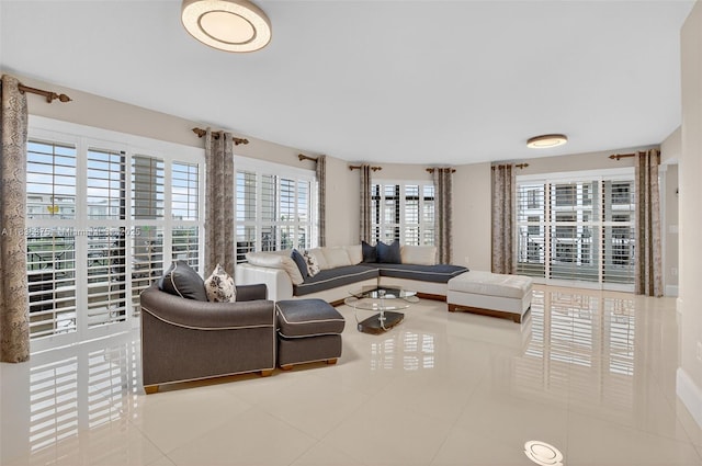 200 E Palmetto Park Rd Unit 714, Boca Raton, FL 33432 - tiled living area with baseboards
