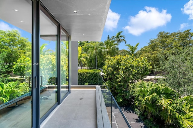3910 Battersea Rd, Miami, FL 33133 - view of balcony