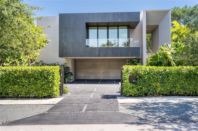 3910 Battersea Rd, Miami, FL 33133 - contemporary house with stucco siding
