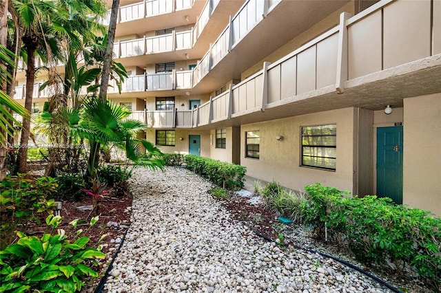 901 Colony Point Cir Unit 107, Pembroke Pines, FL 33026 - view of property's community