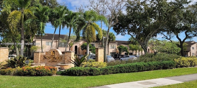 2846 S University Dr Unit 4308, Davie, FL 33328 - community sign featuring a yard