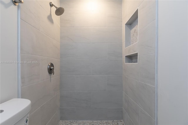 4516 Mainland Dr, Tamarac, FL 33319 - bathroom featuring tiled shower and toilet