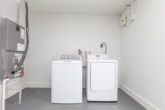 4516 Mainland Dr, Tamarac, FL 33319 - laundry area featuring washing machine and dryer and heating unit