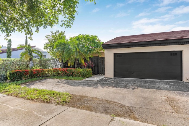 7441 Bay Hill Dr, Hialeah, FL 33015 - photo 2