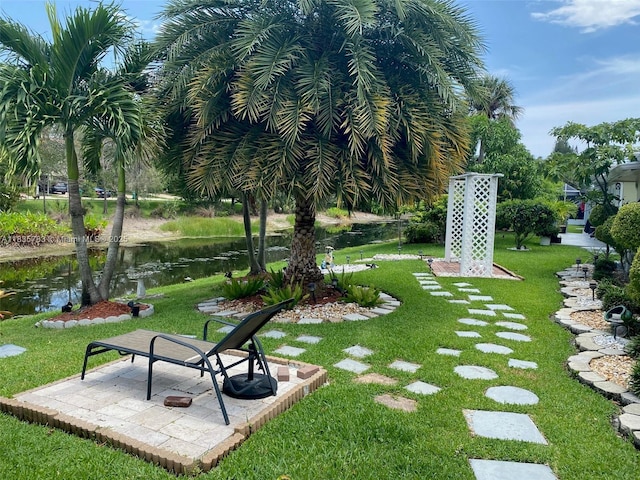 4811 NW 58th St, Tamarac, FL 33319 - surrounding community featuring a lawn