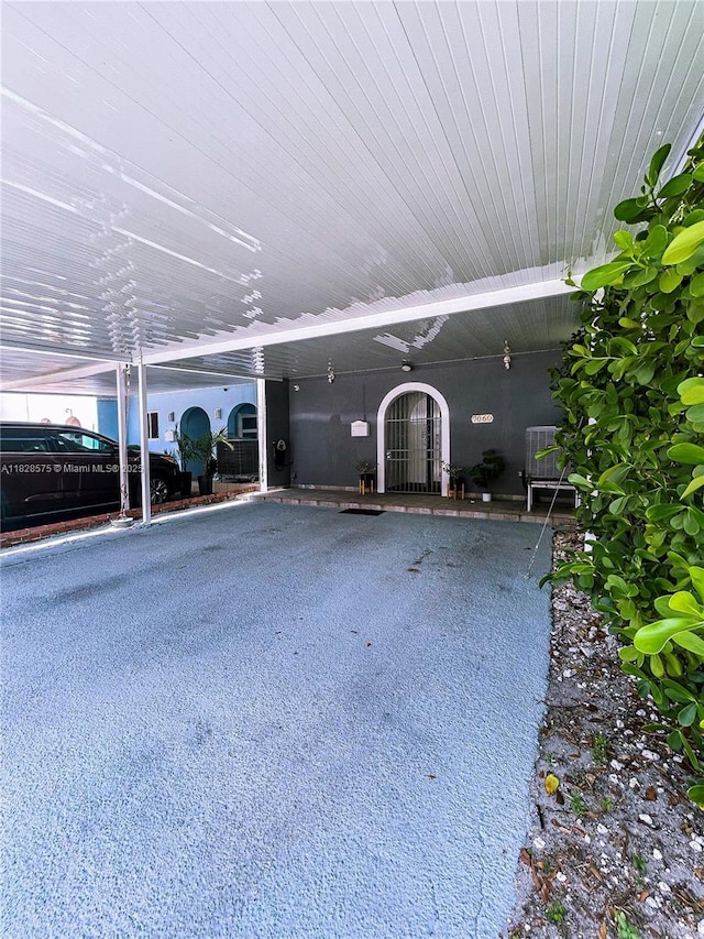 7060 W 2nd Way Unit 7060, Hialeah, FL 33014 - view of car parking