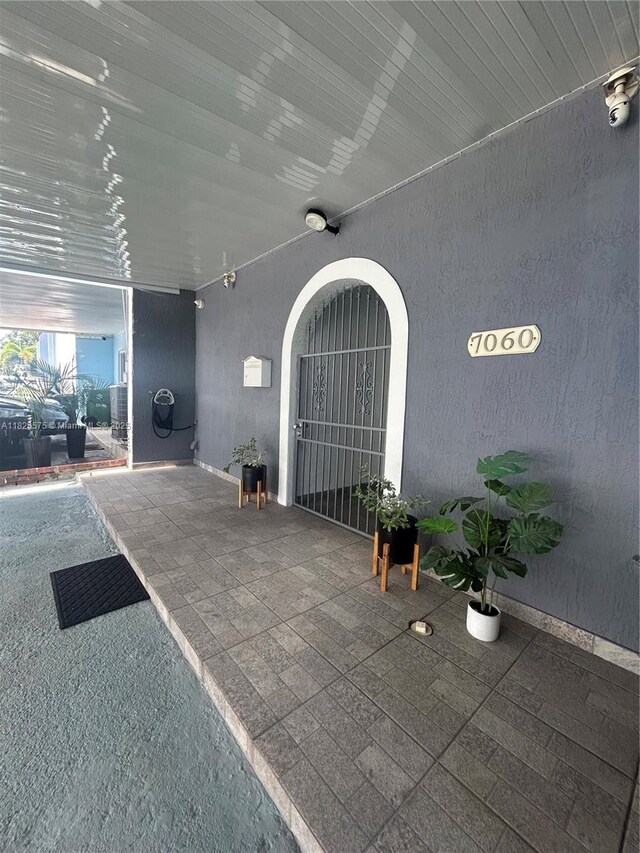 7060 W 2nd Way Unit 7060, Hialeah, FL 33014 - view of patio / terrace