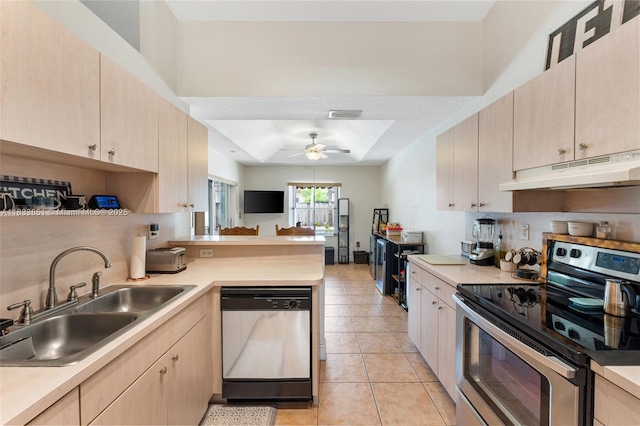 15218 SW 181st Ter, Miami, FL 33187 - photo 13