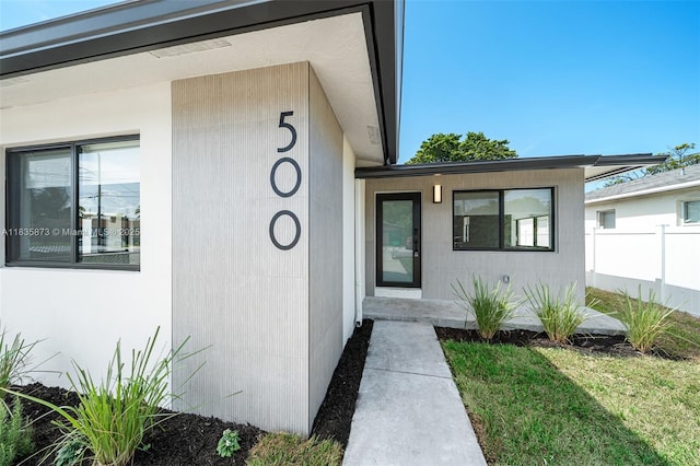 500 NW 7th Ct, Hallandale Beach, FL 33009 - property entrance