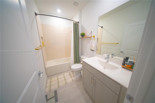 138 SW 171st Way, Pembroke Pines, FL 33027 - full bathroom with vanity, shower / tub combo with curtain, and recessed lighting