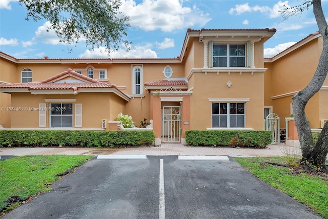 8511 NW 141st Ter Unit 402, Miami Lakes, FL 33016 - photo 2