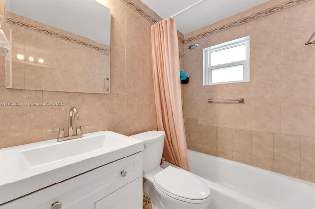 3036 N 58th Ave, Hollywood, FL 33021 - full bath with tile walls, shower / bathtub combination with curtain, and vanity