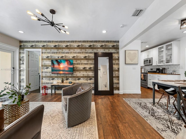 351 NE 117th St, Miami, FL 33161 - photo 4