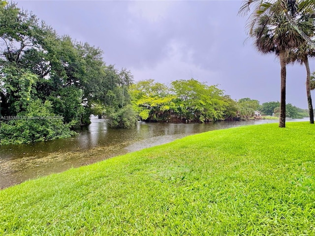 505 S Pine Island Rd Unit 407B, Plantation, FL 33324 - view of grassy yard with a water view
