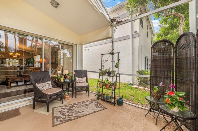 9614 NW 8th Cir, Plantation, FL 33324 - sunroom with lofted ceiling