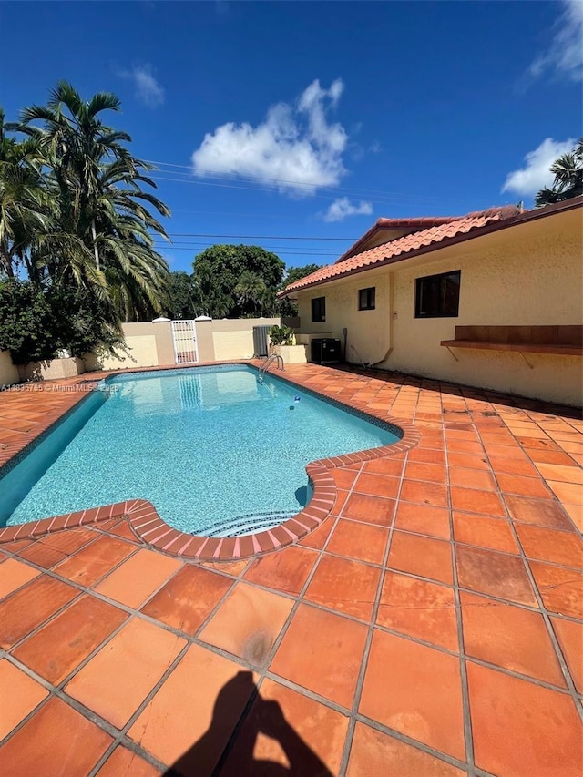 5550 SW 87th Ave, Miami, FL 33165 - view of pool with a patio area