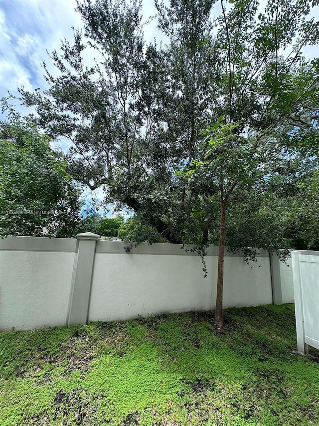 5463 W Oak Way, Dania Beach, FL 33314 - view of yard