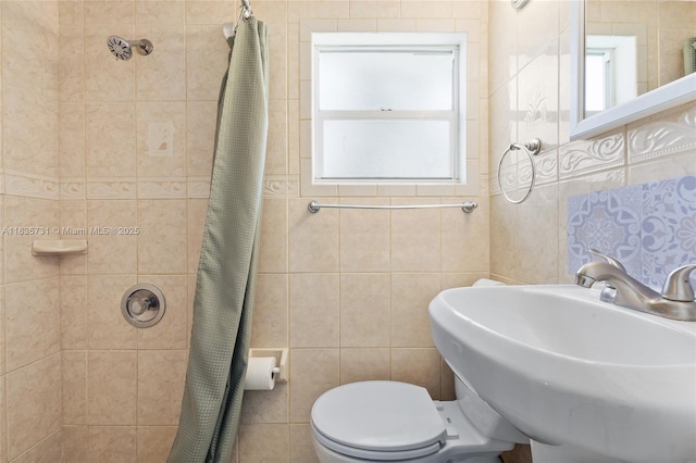 2946 SW 26th St, Miami, FL 33133 - bathroom with tile walls and tiled shower