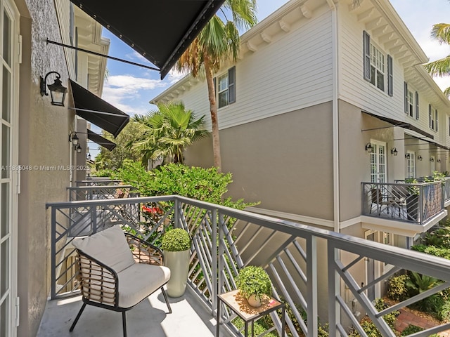 2249 NE 9th Ave, Wilton Manors, FL 33305 - view of balcony
