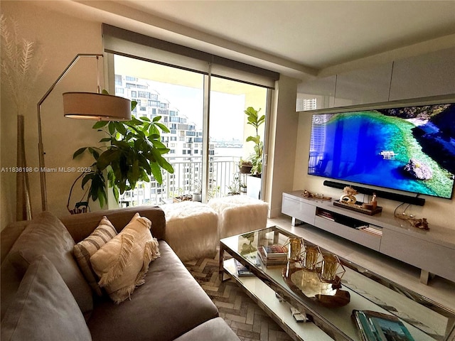 770 Claughton Island Dr Unit 1503, Miami, FL 33131 - view of living area