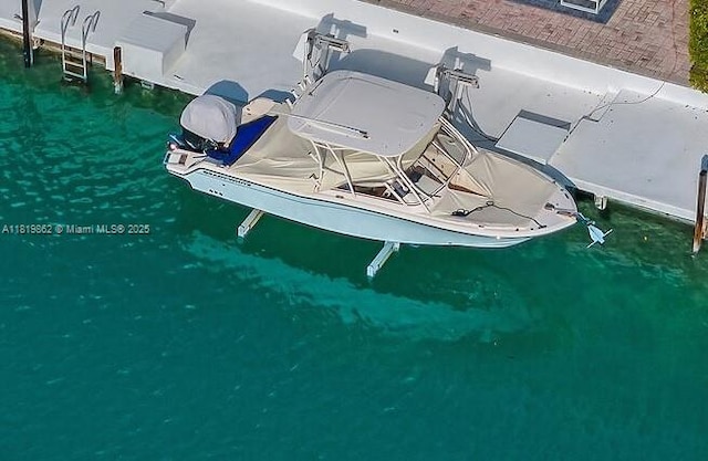 126 Villa Bella Dr, Islamorada, FL 33036 - bird's eye view of a nearby body of water