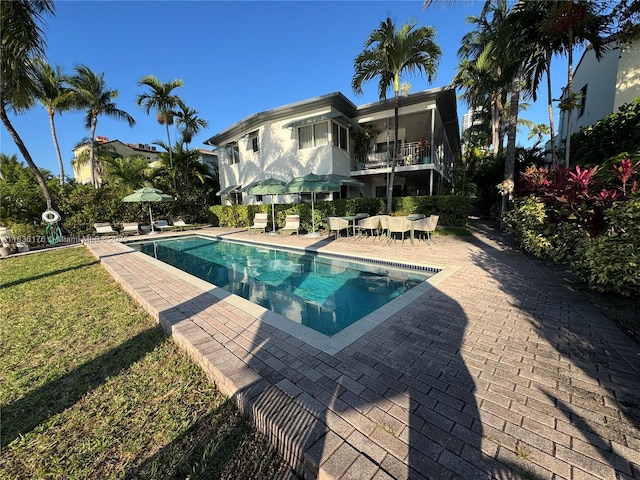 4780 Pine Tree Dr Unit U-2, Miami Beach, FL 33140 - outdoor pool featuring a patio area