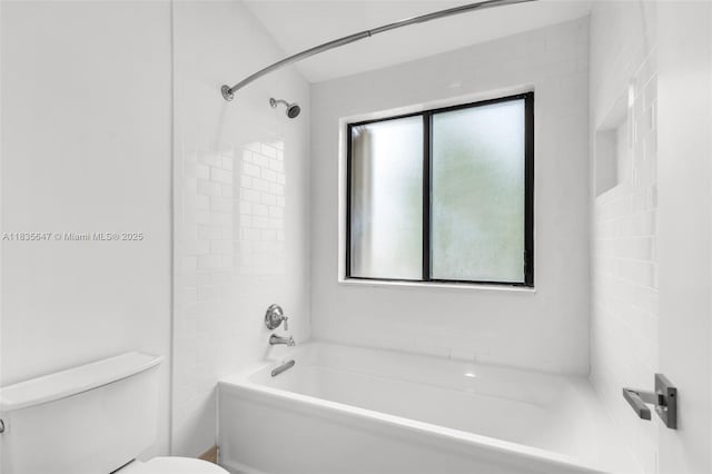 21160 Mainsail Cir Unit H12, Aventura, FL 33180 - bathroom with toilet and bathing tub / shower combination