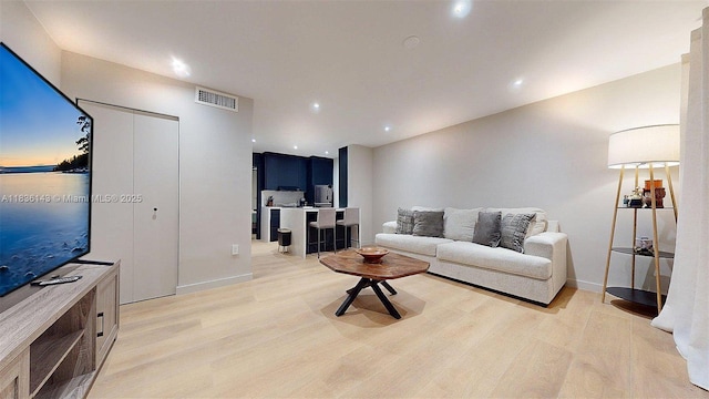 10824 N Kendall Dr Unit S28, Miami, FL 33176 - living room with light wood-style floors and recessed lighting