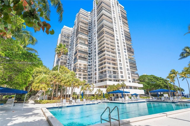 2333 Brickell Ave Unit 1908, Miami, FL 33129 - view of community pool