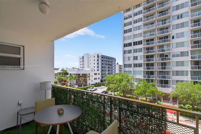 1340 Lincoln Rd Unit 403, Miami Beach, FL 33139 - view of balcony