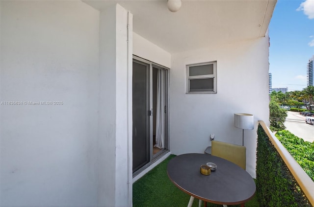 1340 Lincoln Rd Unit 403, Miami Beach, FL 33139 - view of balcony