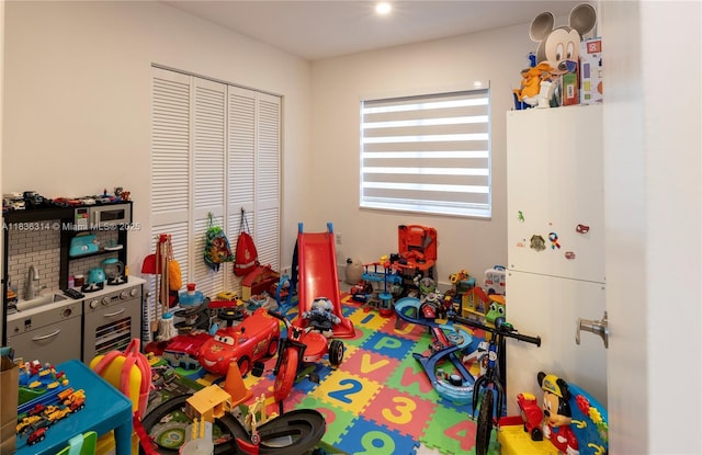 380 Morningside Dr, Miami Springs, FL 33166 - view of recreation room