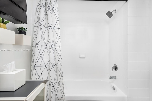 816 NW 11th St Unit 1101, Miami, FL 33136 - full bath featuring shower / bath combination with curtain