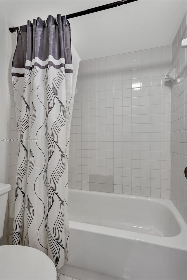 2831 SW 87th Ave Unit 702, Davie, FL 33328 - full bathroom with toilet and shower / tub combo with curtain