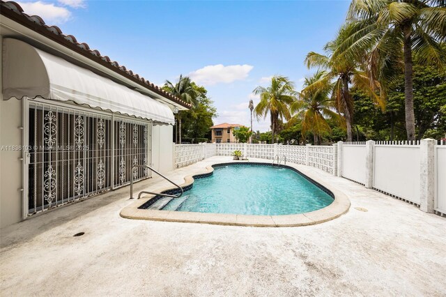 811 SW 25th Rd, Miami, FL 33129 - view of pool with a patio area