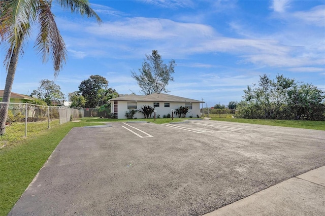 400 NE 2nd St, Boynton Beach, FL 33435 - view of uncovered parking lot