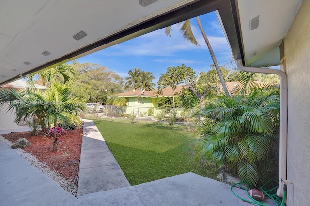 400 NE 2nd St, Boynton Beach, FL 33435 - view of yard featuring a patio area