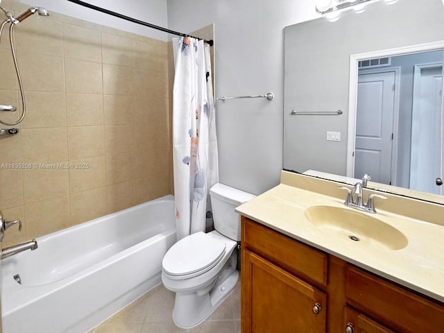 4126 Cascada Cir, Cooper City, FL 33024 - full bath featuring shower / tub combo, vanity, and tile patterned floors