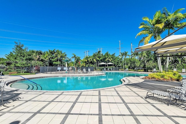 4126 Cascada Cir, Cooper City, FL 33024 - community pool with a patio