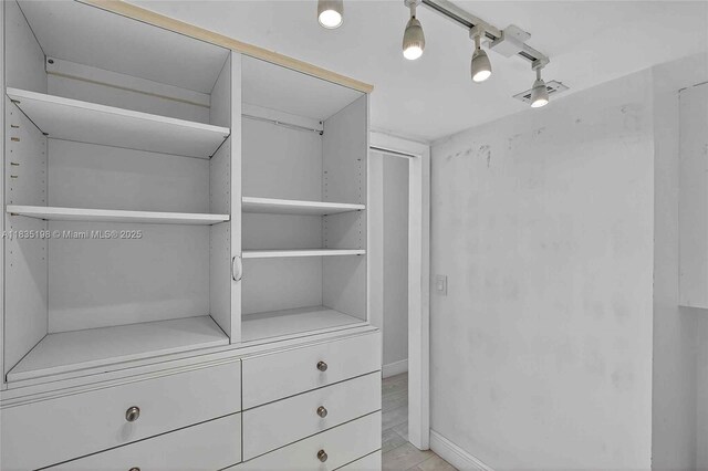 1600 S Bayshore Ln Unit 3A, Coconut Grove, FL 33133 - view of spacious closet