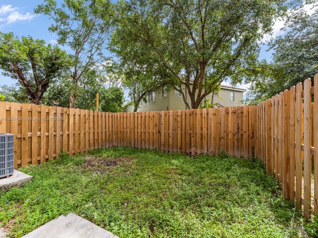 1456 SE 26th Ave, Homestead, FL 33035 - view of fenced backyard
