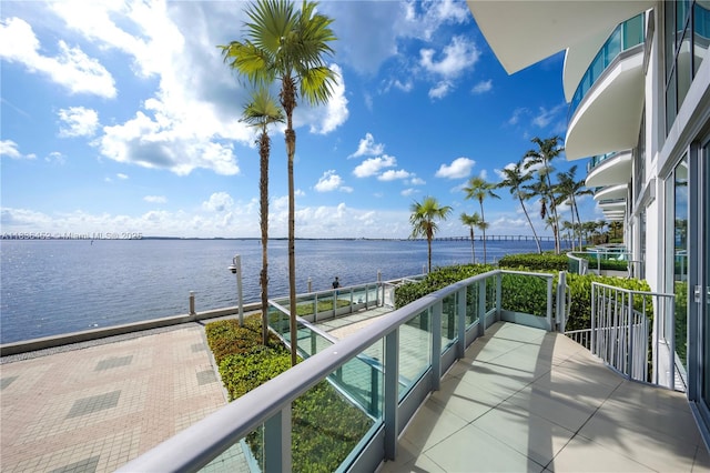 1331 Brickell Bay Dr Unit Bl-21, Miami, FL 33131 - balcony featuring a water view