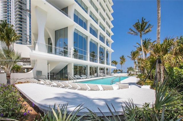 16901 Collins Ave Unit 2702, Sunny Isles Beach, FL 33160 - community pool with a patio area