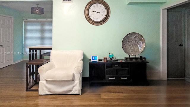841 NE 139th St, North Miami, FL 33161 - sitting room with wood finished floors