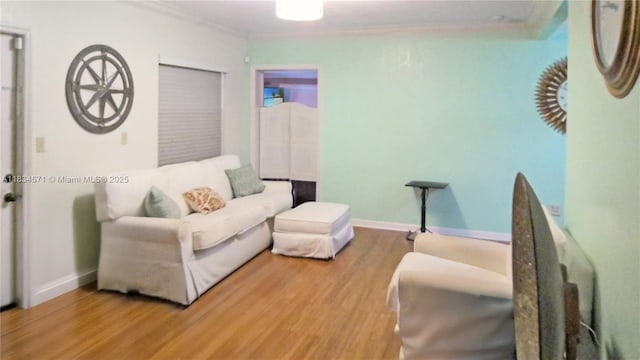 841 NE 139th St, North Miami, FL 33161 - living room with wood finished floors and crown molding